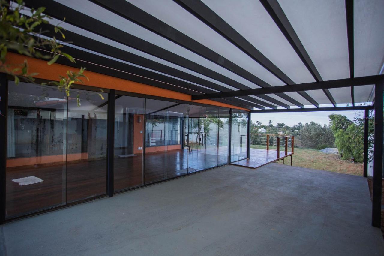 Casa Charmosa Em Condomínio